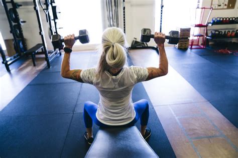 How to Do the Dumbbell Overhead Press: Techniques, Benefits, Variations