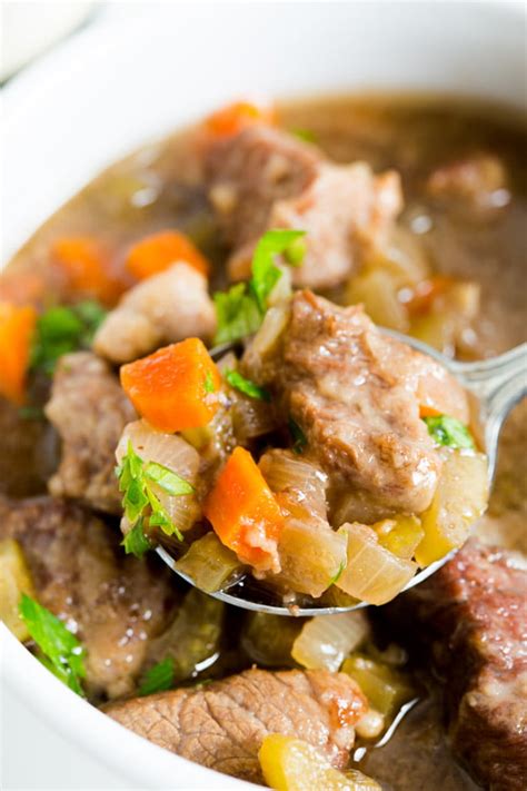 Slow Cooker Beef Stew - Easy Crockpot Recipes by Its Yummi