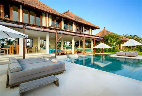 12 Bedroom Luxury Beachfront Pool Villa, Canggu, Bali - VillaGetaways