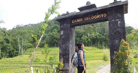 Selogriyo Temple Day Tour From Yogyakarta Melampa Indonesia