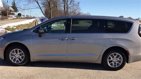 2017 CHRYSLER PACIFICA TOURING 8 PASSENGER WALK AROUND REVIEW BILLET