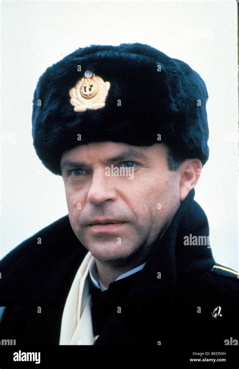 Sam neill hunt red october hi-res stock photography and images - Alamy