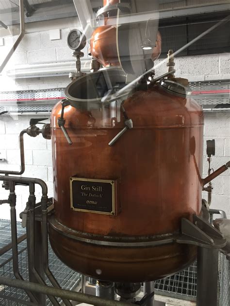 Gin Distilleries in Scotland | The Great Canadian Travel Co.