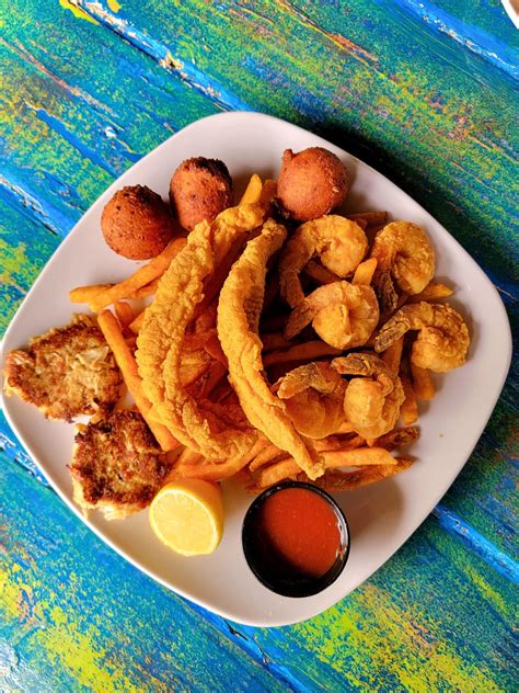 Captain's Seafood Platter • Shaggys Restaurants