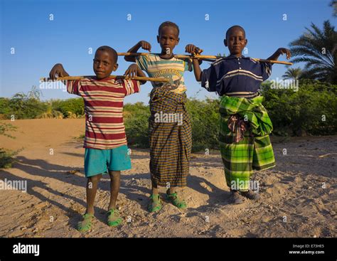 African Tribe Boys Stock Photos & African Tribe Boys Stock Images - Alamy