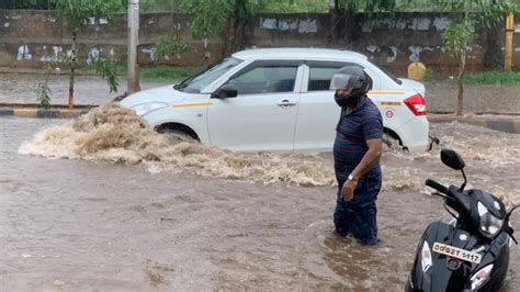 Heavy Rainfall Lashes Bhubaneswar Imd Issues Orange Warning For