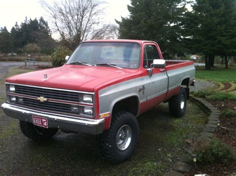 Lifted Chevy Truck Wallpapers - WallpaperSafari