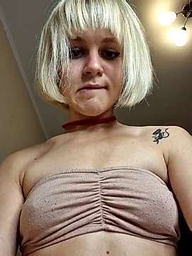 Cherrylady Naked Stripping On Cam For Live Sex Video Chat Gyrls