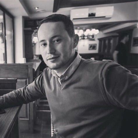 Kamil Karamov – Medium