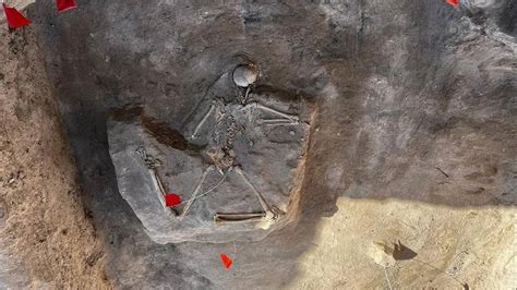 2 700 Year Old Extremely Well Preserved Skeleton Unearthed In Turkey