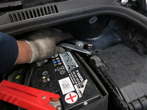 Fünf Irrtümer bei Start-Stopp-Batterien - KRAFTHAND