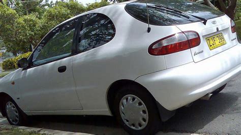 Daewoo Lanos Hatchback Photos and Specs. Photo: Daewoo Lanos Hatchback ...