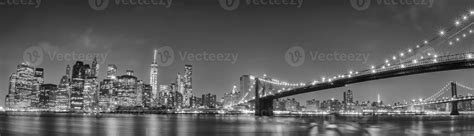 New York manhattan bridge night view 17312128 Stock Photo at Vecteezy