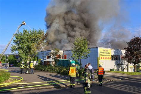 Schon Wieder Gro Brand In M Belmarkt Discounter Einsatzkr Fte