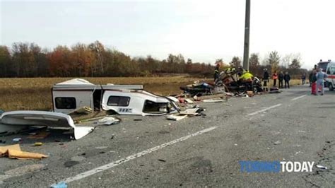 Incidente Tra Tir E Camper Foto Torinotoday