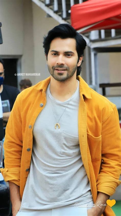 Pin By K Gurnani On Varun Dhawan 7 Varun Dhawan Photos Varun Dhawan