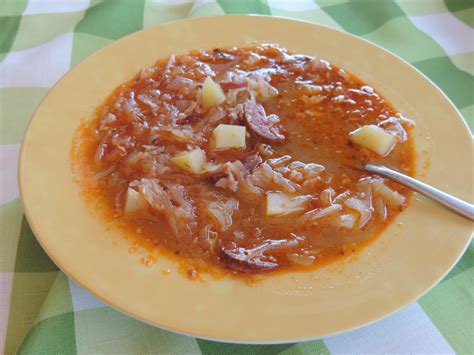 Sauerkrautsuppe Savanyú káposzta leves