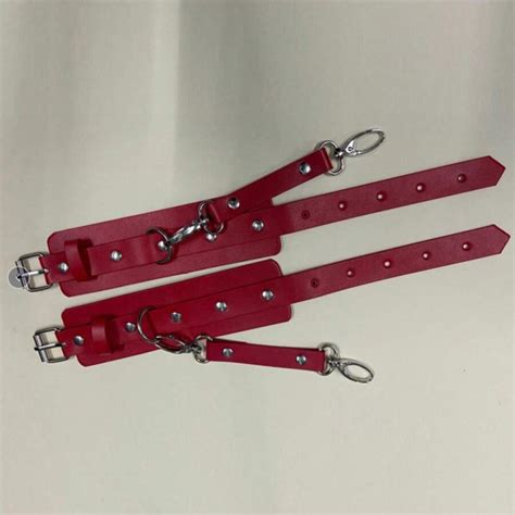 SM Bondage Erotic Thigh Handcuffs Leather Set Highlighting The Body Erotic Role Play Adult Sex