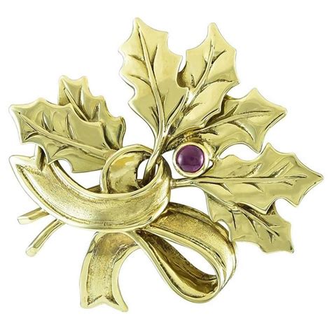 Tiffany And Co Gold Christmas Holly Pin At 1stdibs Gold Christmas