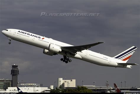 F GSQY Air France Boeing 777 328ER Photo by Māuruuru ID 1081396