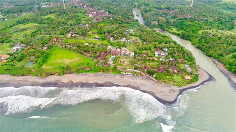 Pasir Hitam Eksotis Di Pantai Balian Tabanan Desember 2024