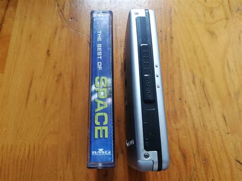 Плеер Sony walkman WM-EX610 - Музыкальные центры Усть-Каменогорск на Olx
