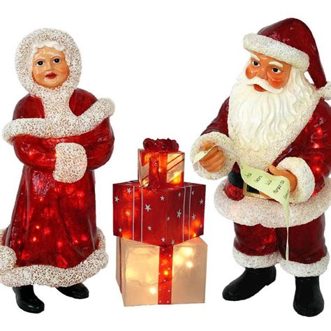 Outdoor Santa and Mrs Claus Figurines