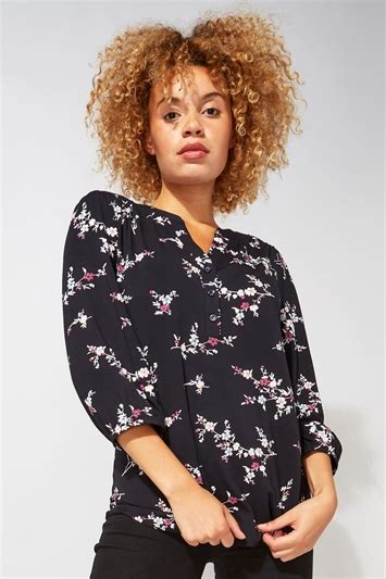 Ditsy Floral Print Top In Black Roman Originals Uk