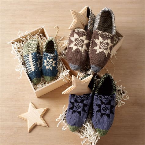 Keep Your Feet Cozy with these Free Knit Slippers Patterns - Sarah Maker