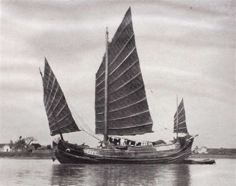 Junks And Sampans Of The Yangtze Chinese Junk Boats Sampan Boat Art