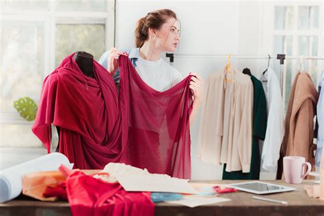 Cuánto gana una diseñadora de moda en España al mes Inedi Design School