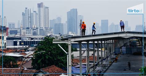 Skybridge Tanah Abang Tirtografi