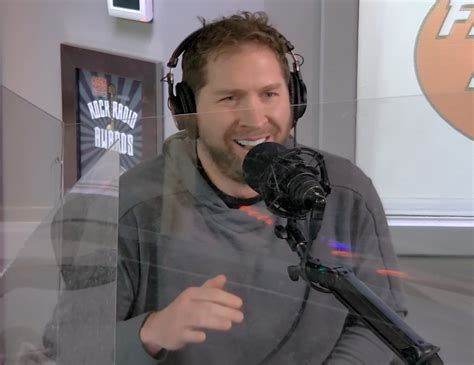 Joes Quest To See Johnny Carsons Penis Free Beer And Hot Wings