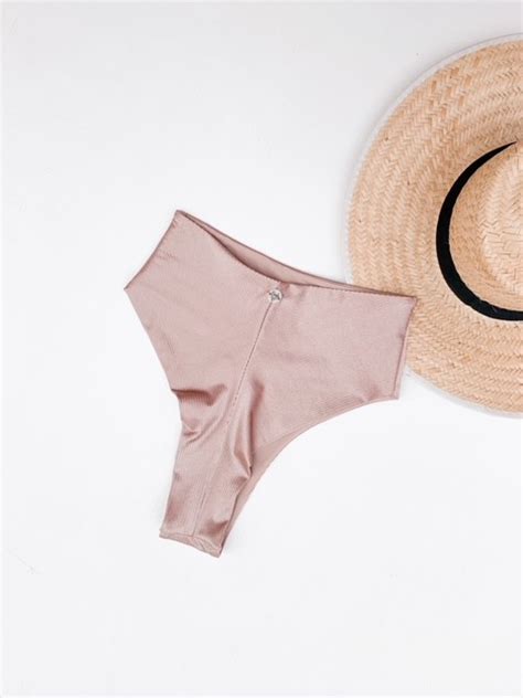 Nude Canelado Calça Jambo Cintura Alta Sandía Moda Praia