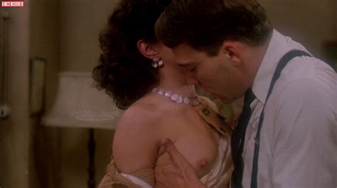 Naked Mireille Deyglun In Bonheur D Occasion