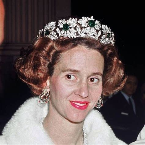 The 11 most glamorous royal tiaras in the world – Artofit