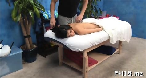 Sensual Brunette Perfection Zoey Kush Fingered And Licked