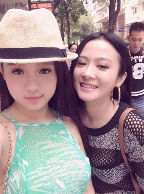 Những cặp chị em xinh đẹp nhà hot girl Việt