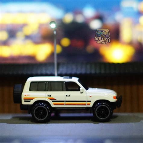 Hot Wheels Toyota Land Cruiser Regular Treasure Hunts Loose Good Condition Shopee