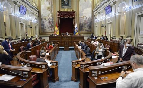 El Parlamento convalida por unanimidad el registro único para facilitar