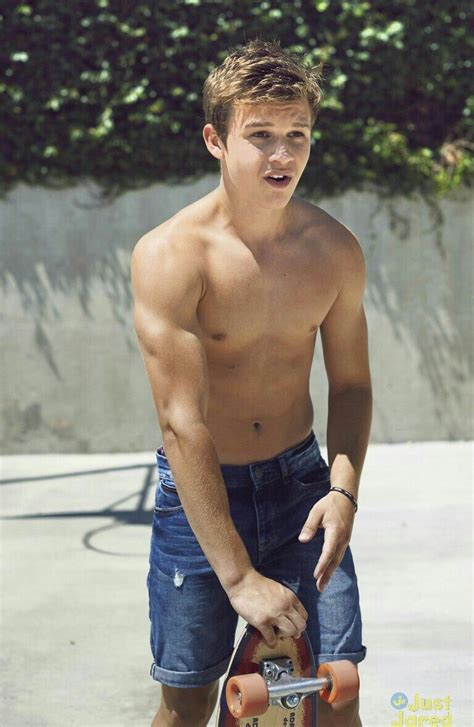 Nick Robinson Shirtless Harry Styles Dons Dresses Nick Robinson Naked