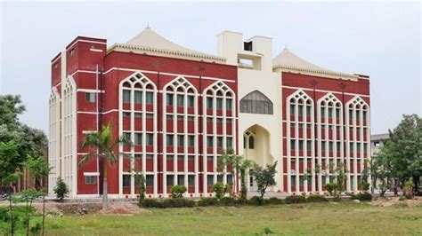 Minhaaj University Lahore - Jaamiah.com