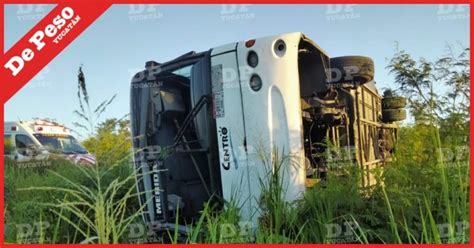 Decenas de lesionados en volcadura de camión de pasaje en la vía