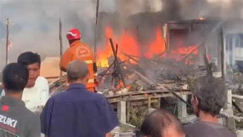 Si Jago Merah Lahap Satu Unit Rumah Di Jalan Pantai Impian Lintas Kepri