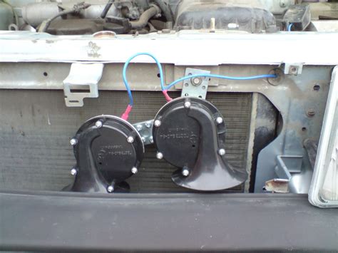 Звуковой сигнал от "Волги" — Lada 21093i, 1,5 л, 2001 года ...