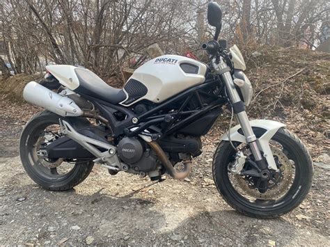 Купить б у Ducati Monster 696 инжектор 6 передач в Екатеринбурге белый naked bike 2008 года на