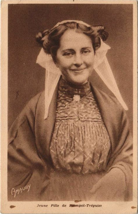 Jeune Fille de Paimpol Treguier France à Paimpol Cartorum