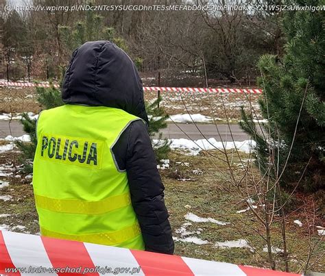 Zwłoki 32 latka przy drodze Policja zatrzymała podejrzanego o