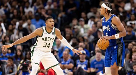 Giannis Antetokounmpo Begs Bucks to Play Defense: ‘We Gotta Guard ...