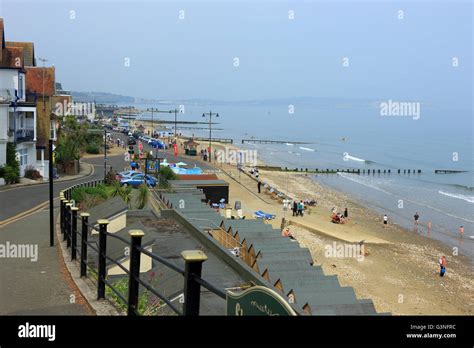 The Beach At Shanklin Hi Res Stock Photography And Images Alamy